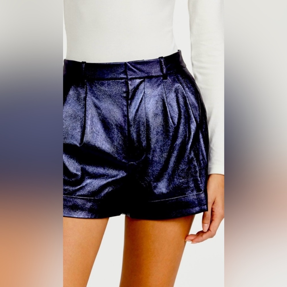 alice + olivia Conry Short in Navy